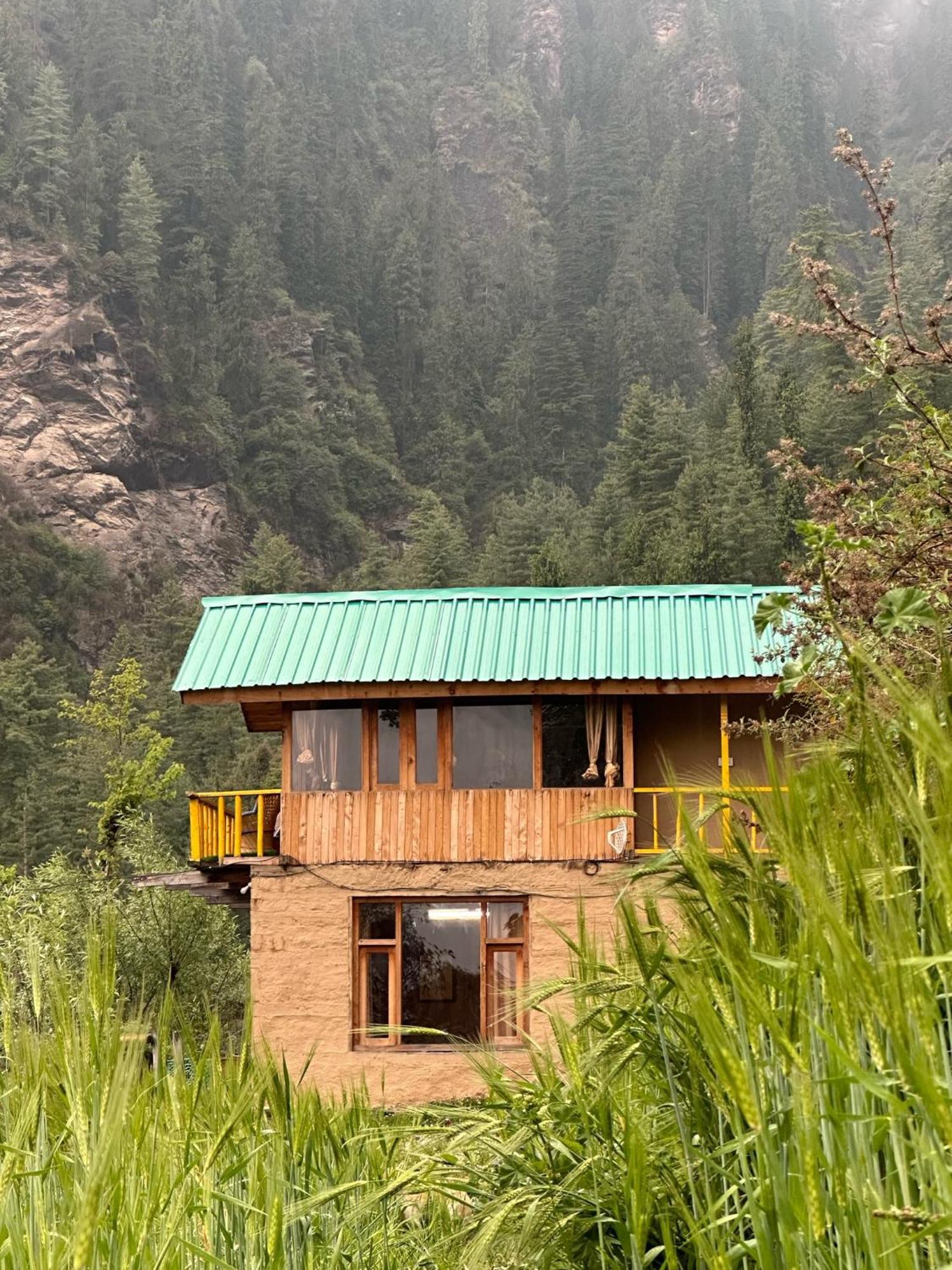 Hotel Mudhouse Tandi Jibhi Exterior foto